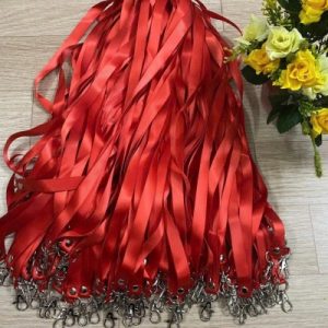 Dây thẻ lụa màu đỏ