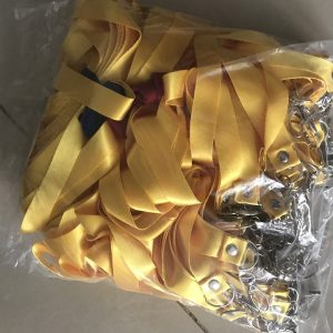 Dây thẻ lụa màu vàng