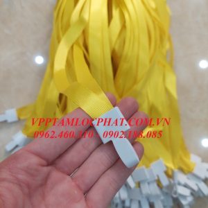 Dây thẻ lụa móc xoay màu vàng