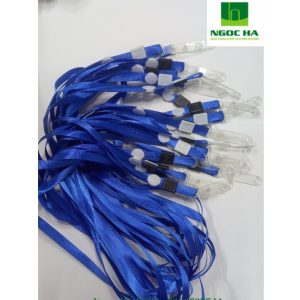 Dây thẻ lụa móc xoay màu xanh dương