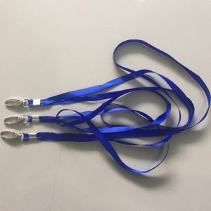 Dây thẻ lụa móc xoay màu xanh dương
